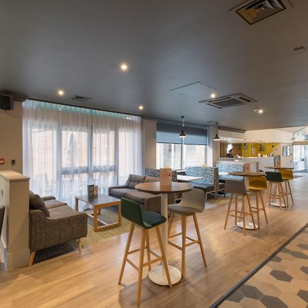 Holiday Inn Swindon By Ihg Extérieur photo