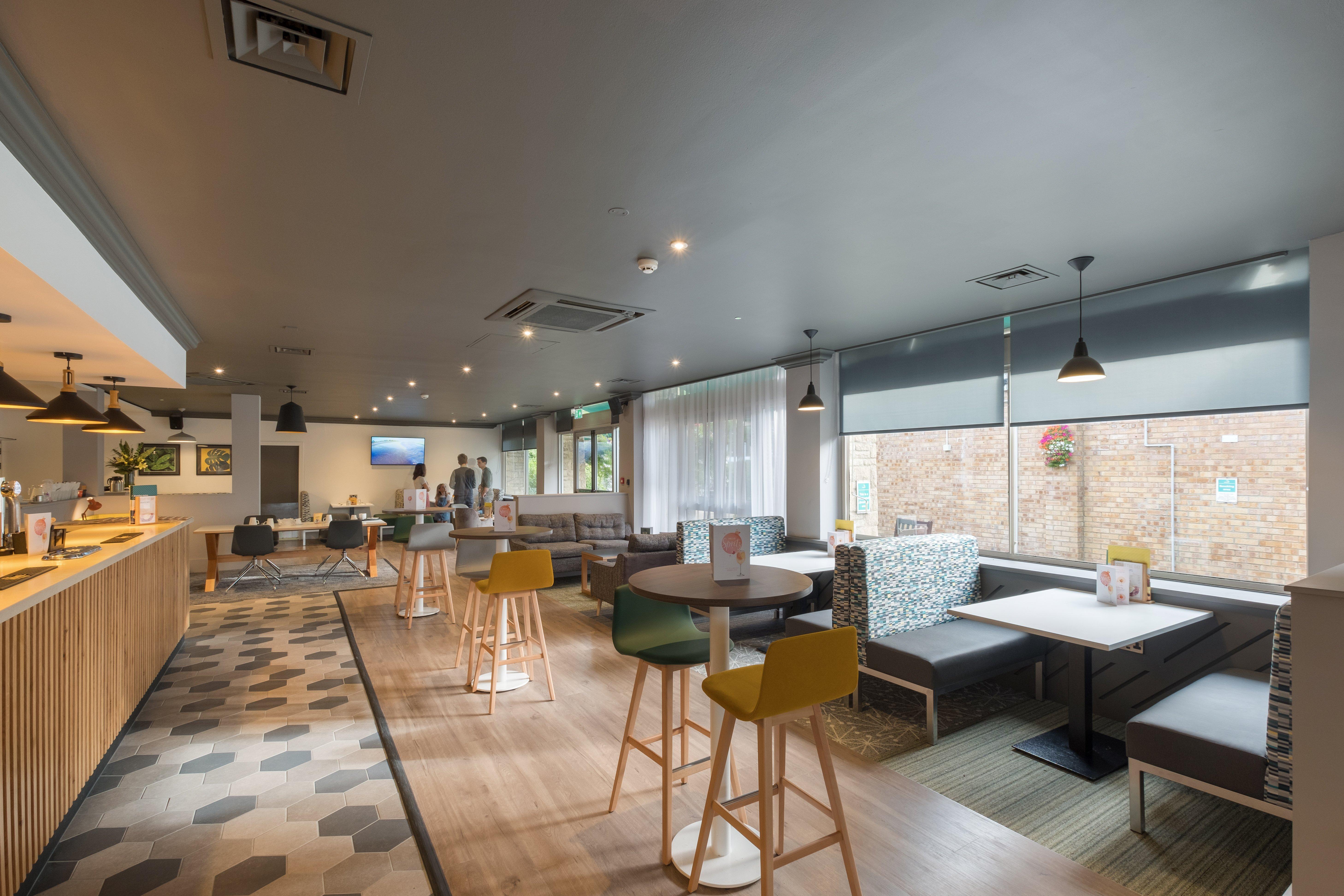 Holiday Inn Swindon By Ihg Extérieur photo