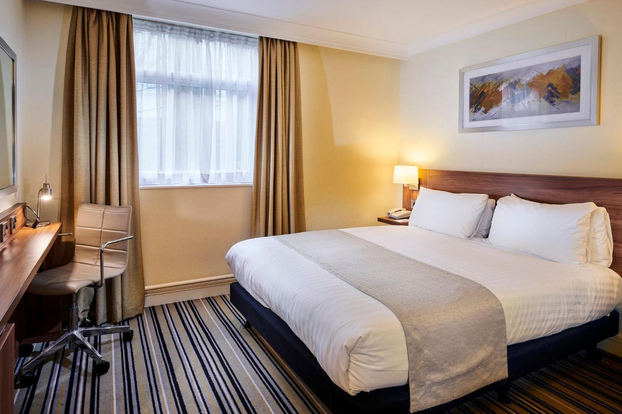 Holiday Inn Swindon By Ihg Extérieur photo